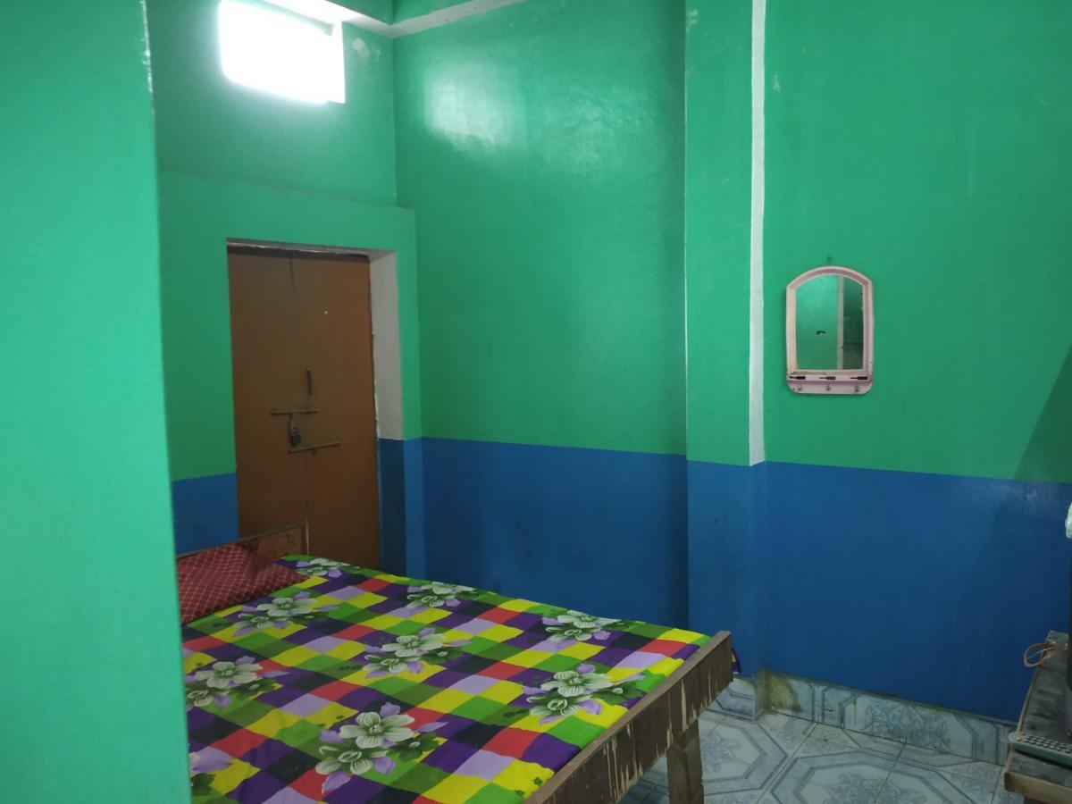 Hotel Yatri Niwas Varanasi Exterior photo